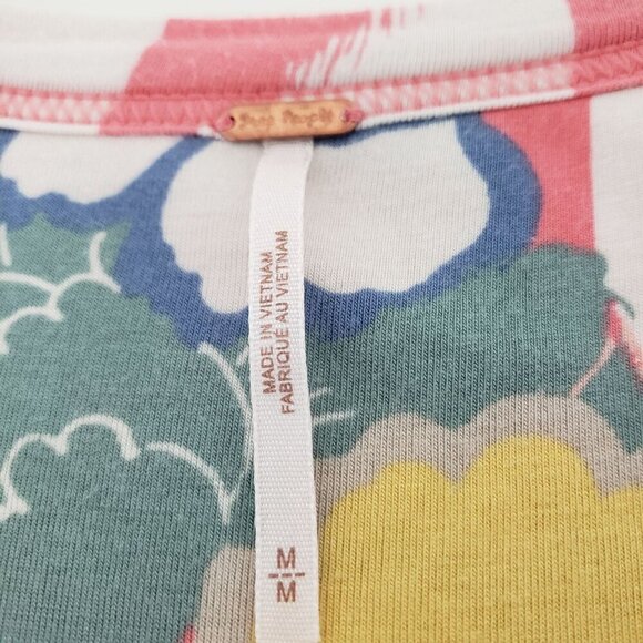 Free People Thats a Wrap Blouse Floral V Neck Crop Shirt Womens Size Medium - Picture 5 of 11